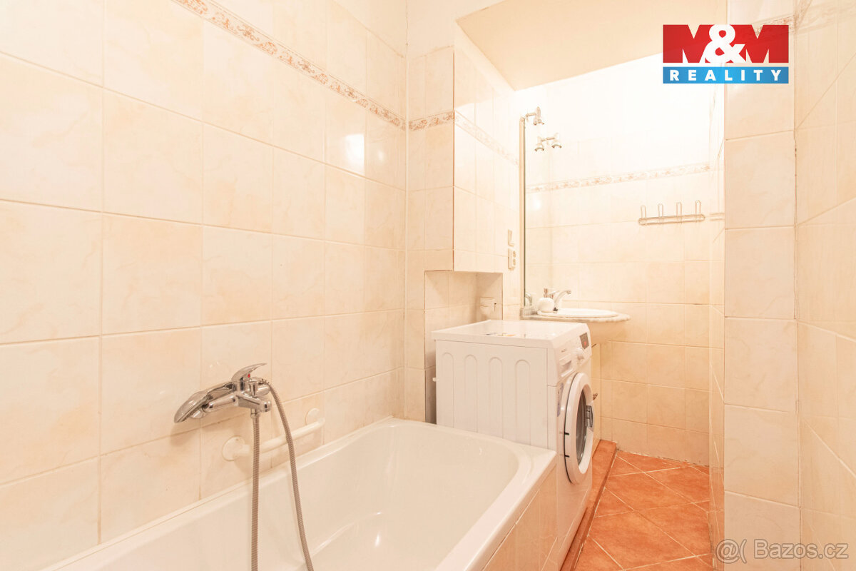 Prodej bytu 4+1, 96 m², Krnov, ul. Bezručova - 11