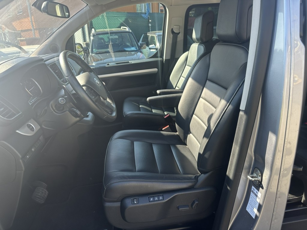 Toyota Proace 2.0 TDi 130kW serviska 7míst - 11