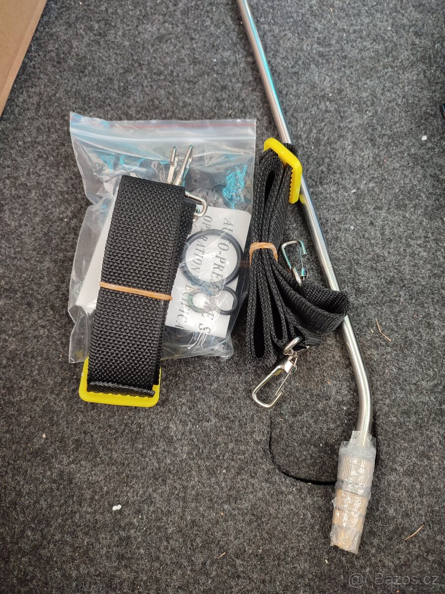 Nerezový tlakový postřikovač - 4/8/10l - 11