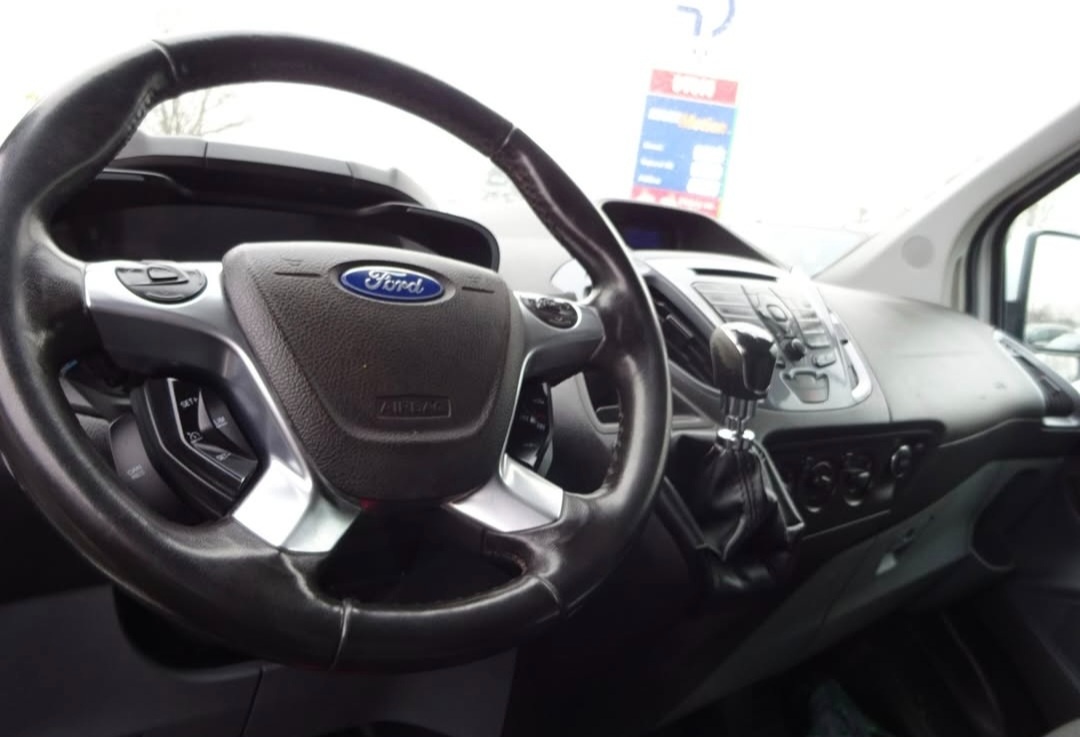 Ford Tranzit custom - 11