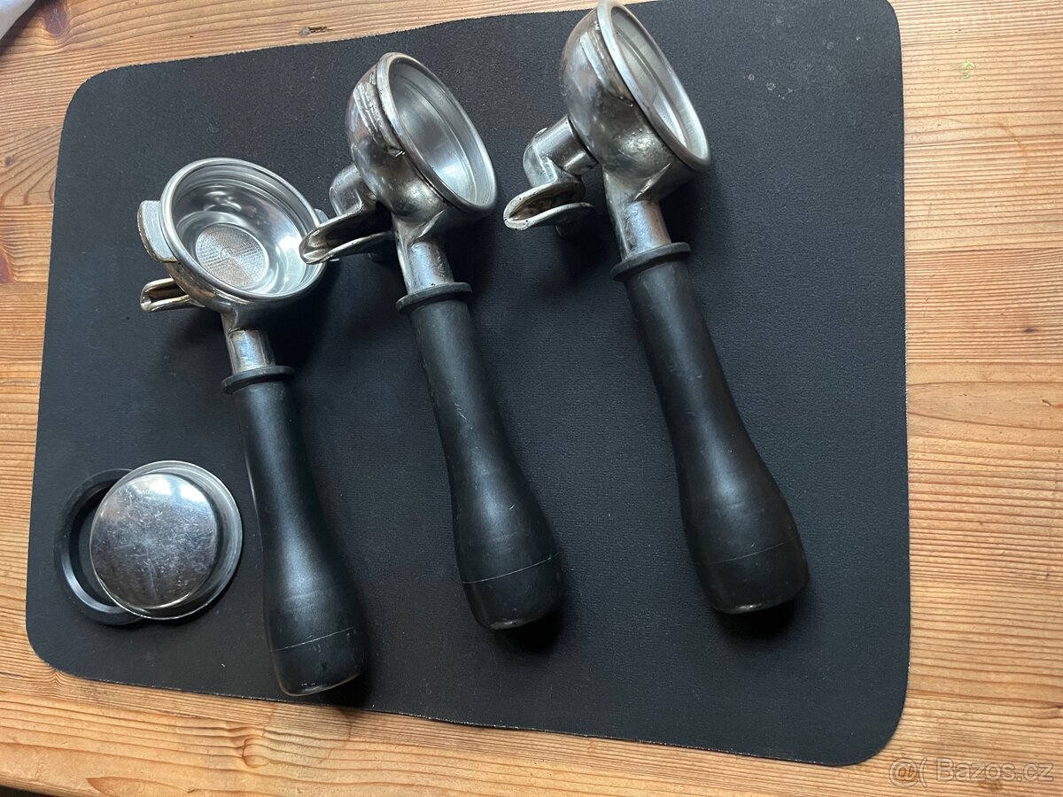 Kávovar dvoupákový ( gastro ) - 11