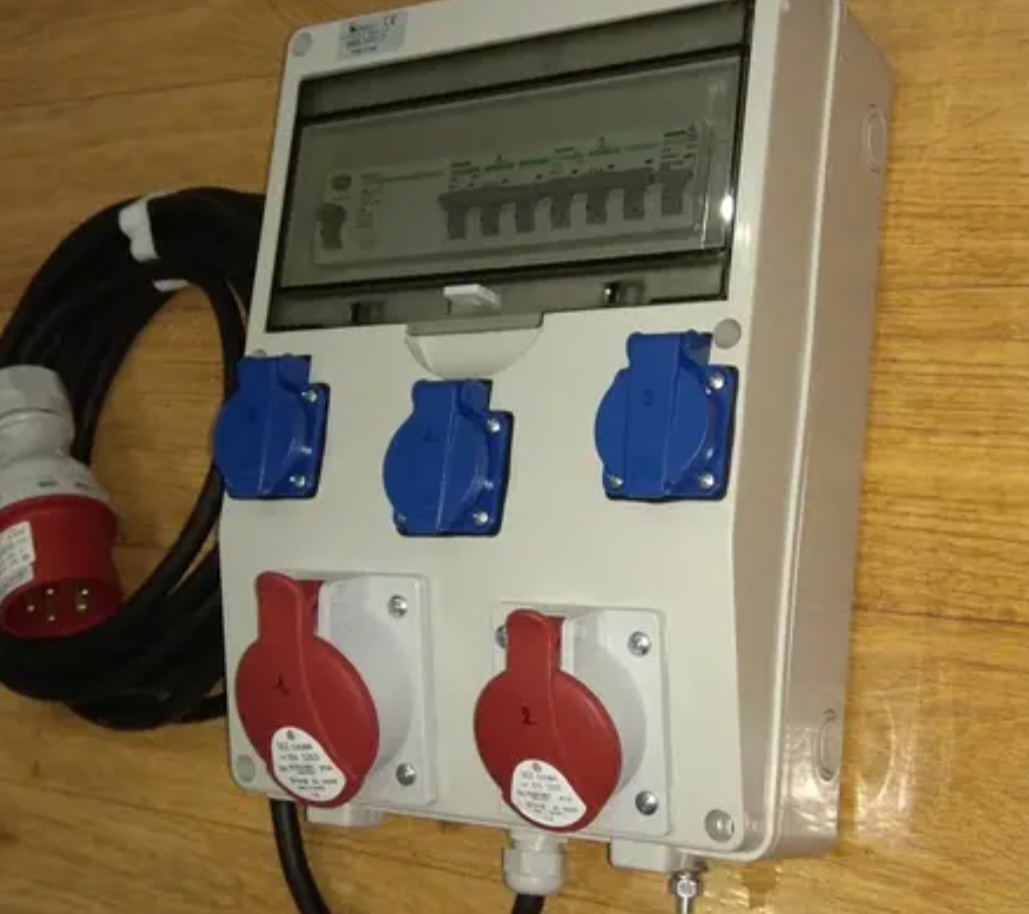 zásuvkový rozvaděč-stavební rozvaděč - 11