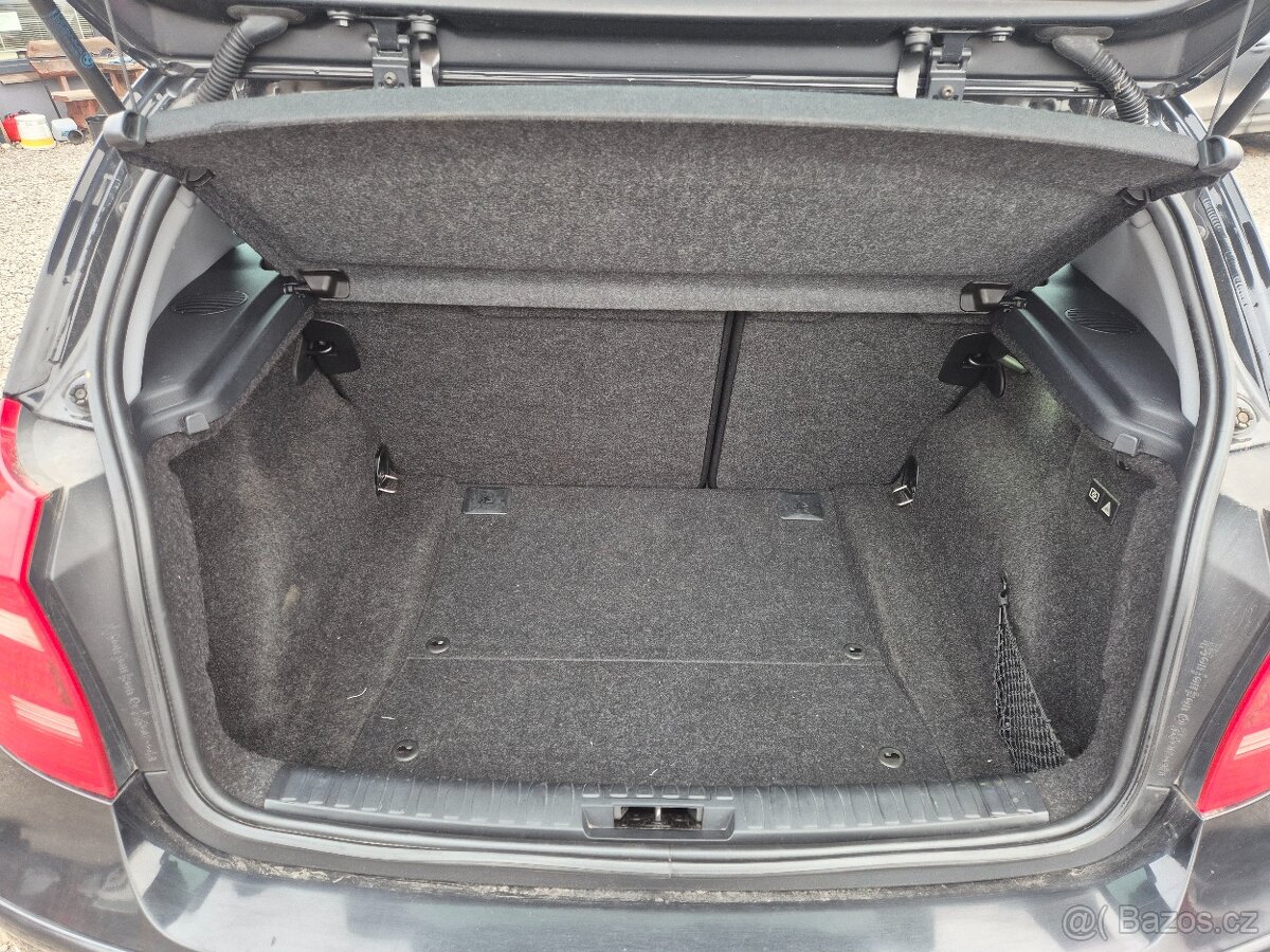 BMW E87,118d,105KW,6rychl.XENON,VÝHŘEV,PDC,R.V.2008 - 11