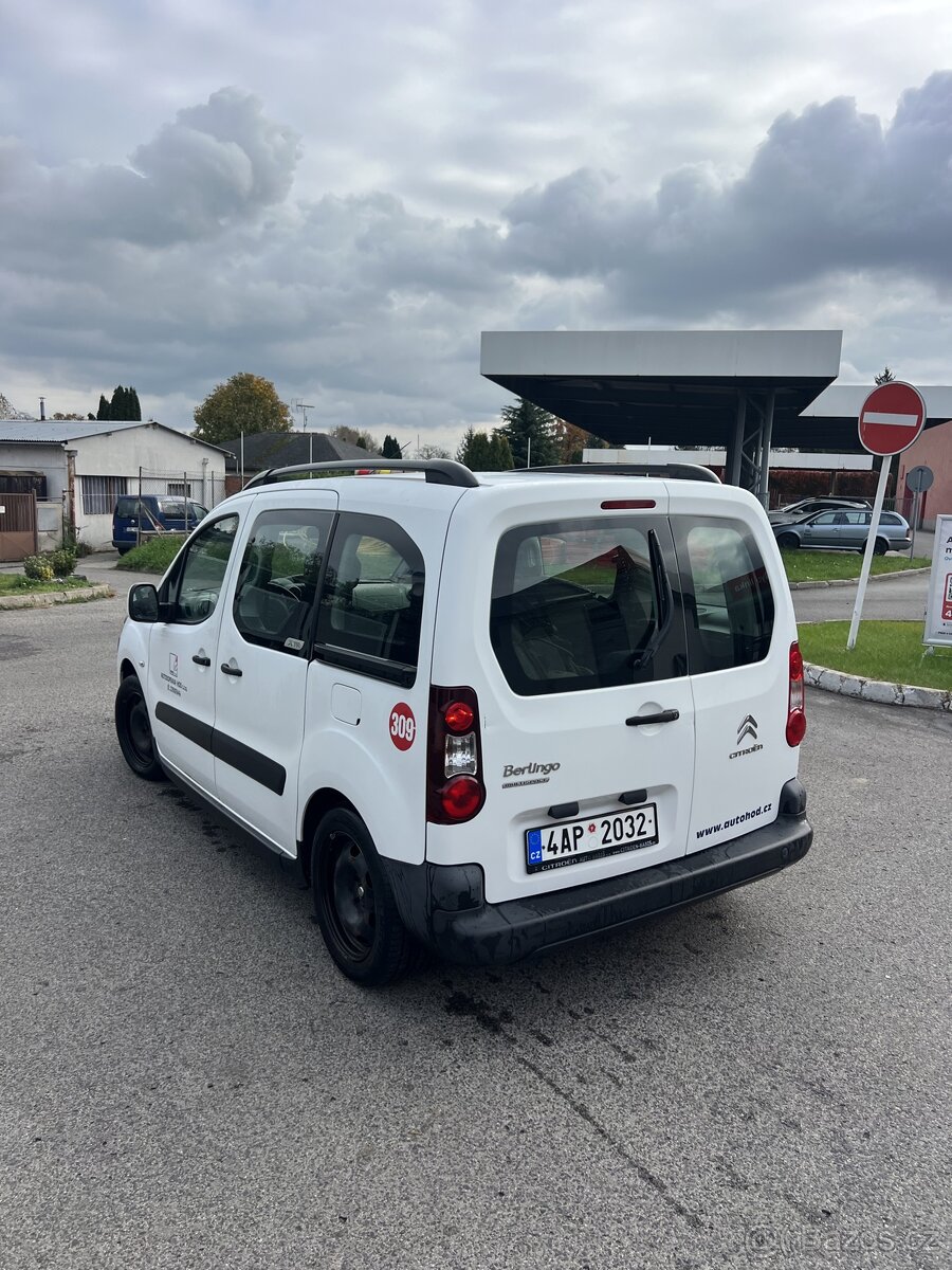 Citroen Berlingo multi space - 11