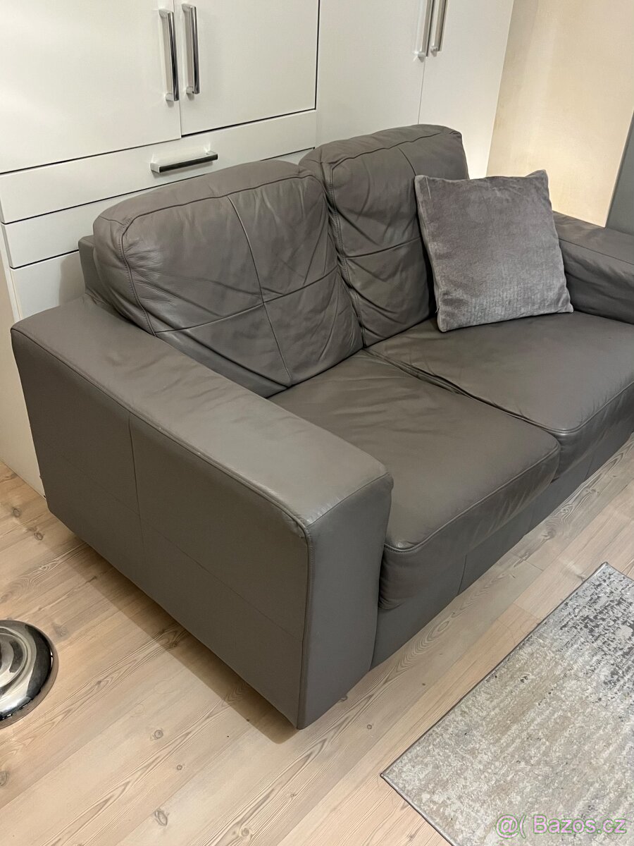 IKEA SKOGABY – kožená 2-místná sedačka, šedá - 11