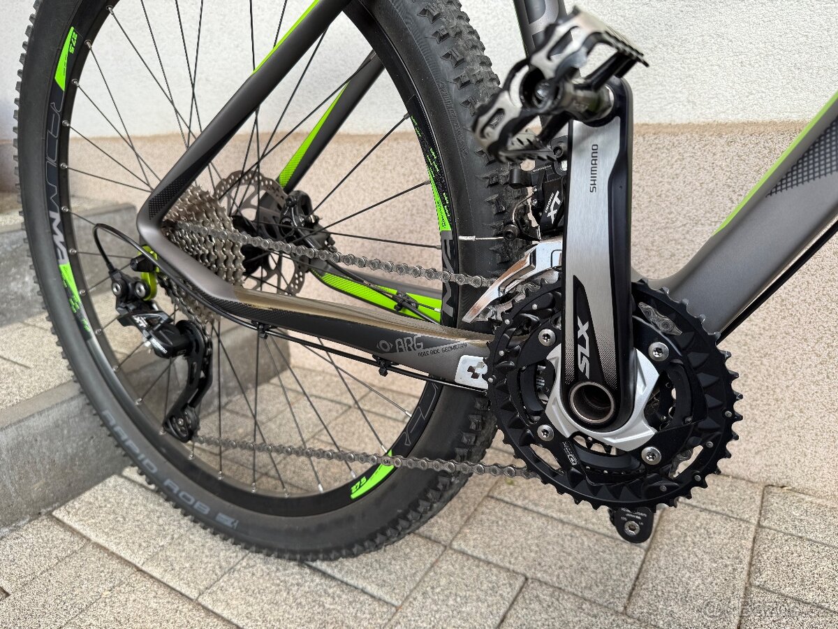 CUBE REACTION 27,5 lehčené 11,85Kg, CARBON, TOP STAV - 11