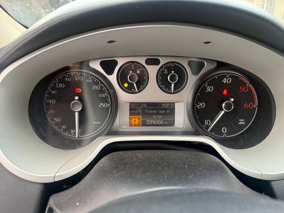 Lancia Delta JTD - 11