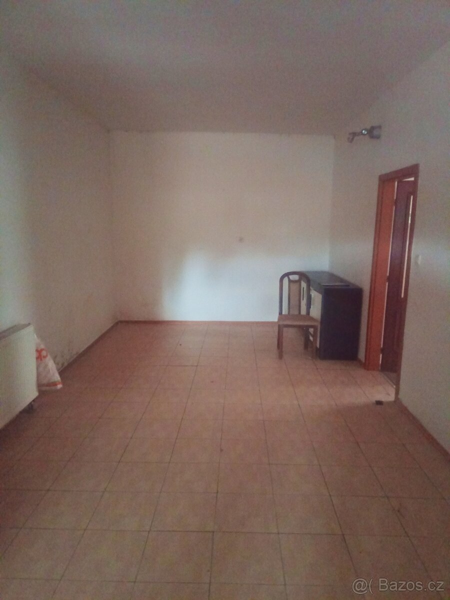 Prodej domu v Chlupicích - 11