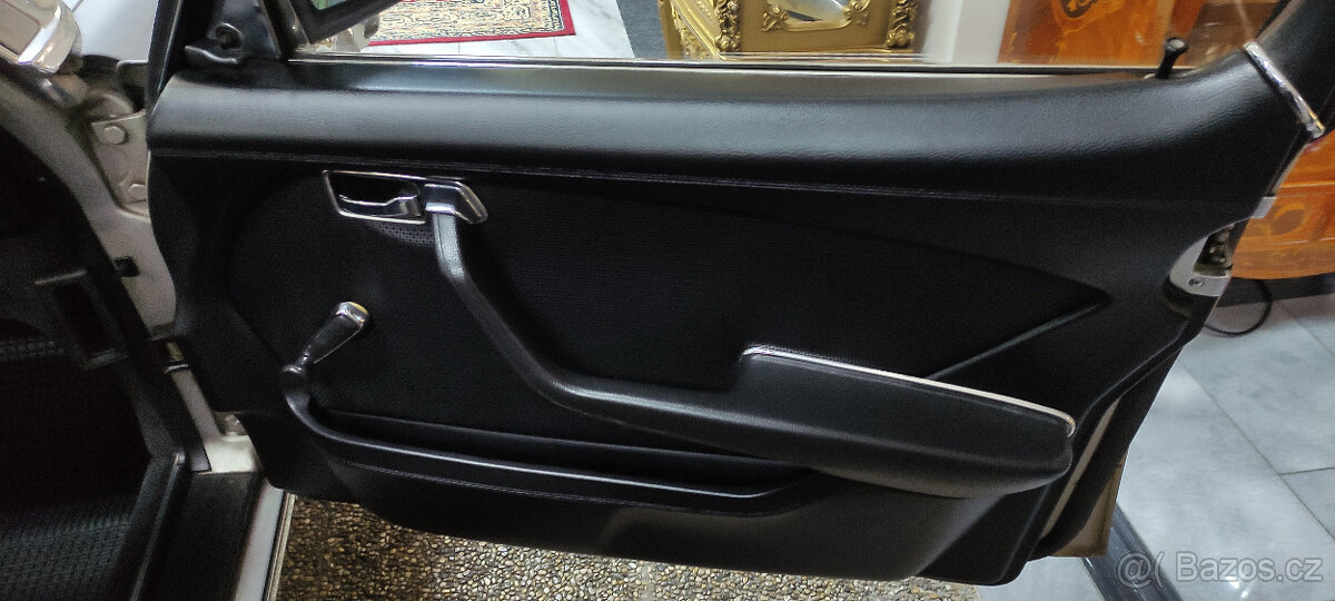 Mercedes-Benz 116 280 CE - 11