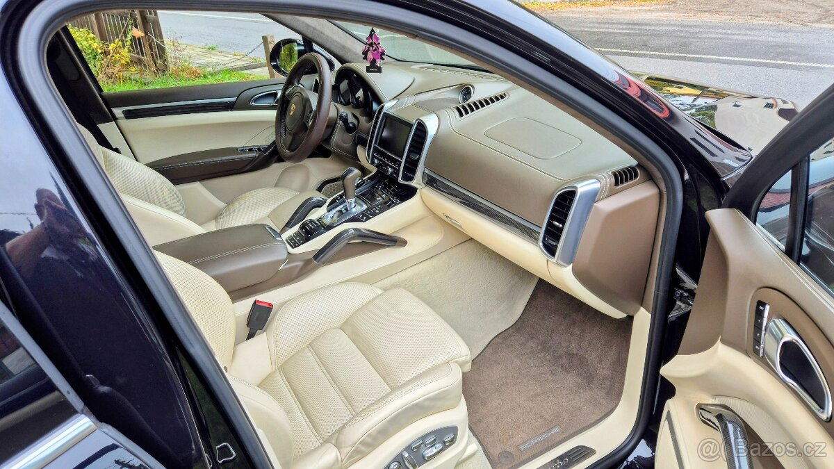 Porsche Cayenne - 11