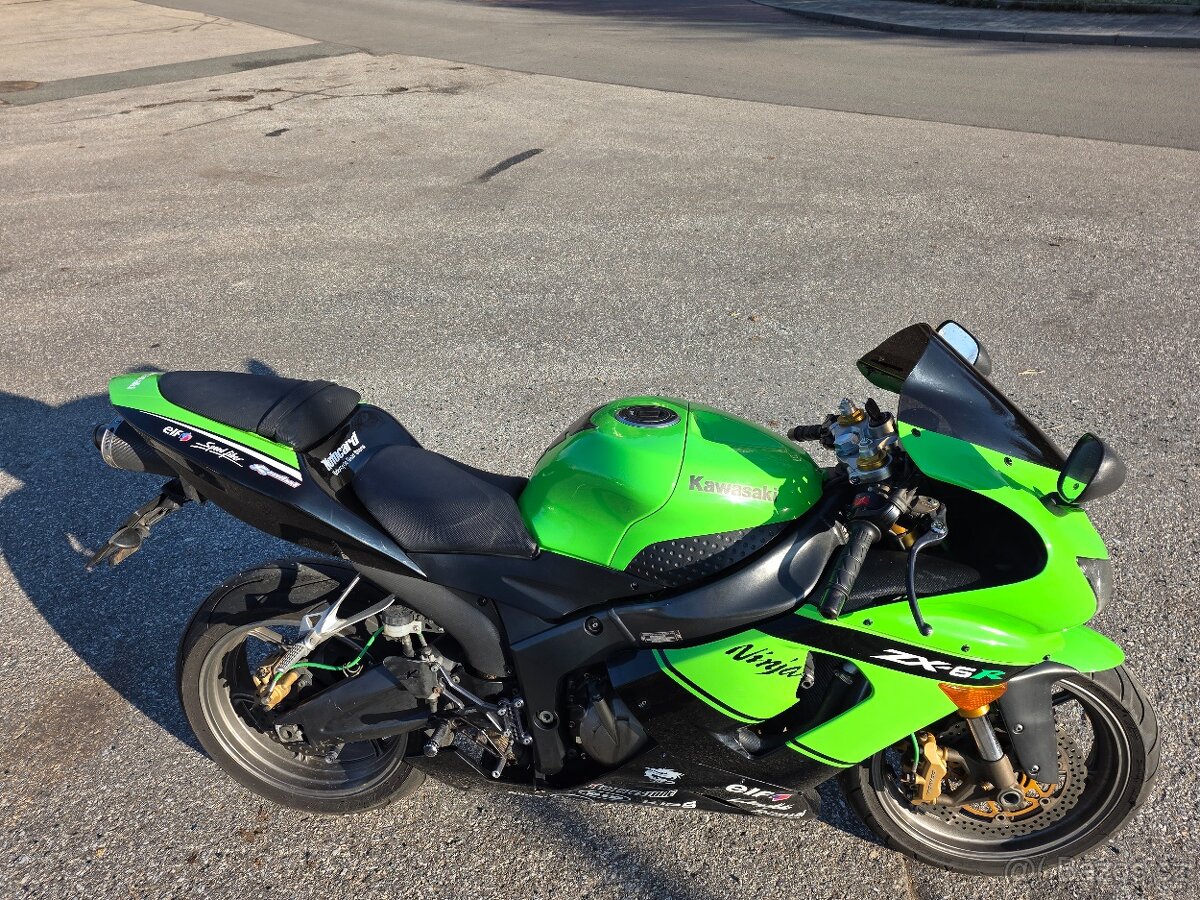 Kawasaki ZX6R Ninja - 11