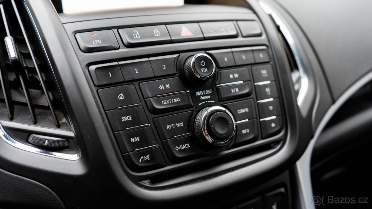 Opel Zafira Tourer 1.4 Benzín + LPG - 11