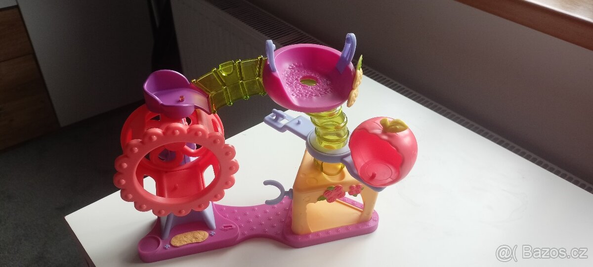 Littlest pet shop - 11