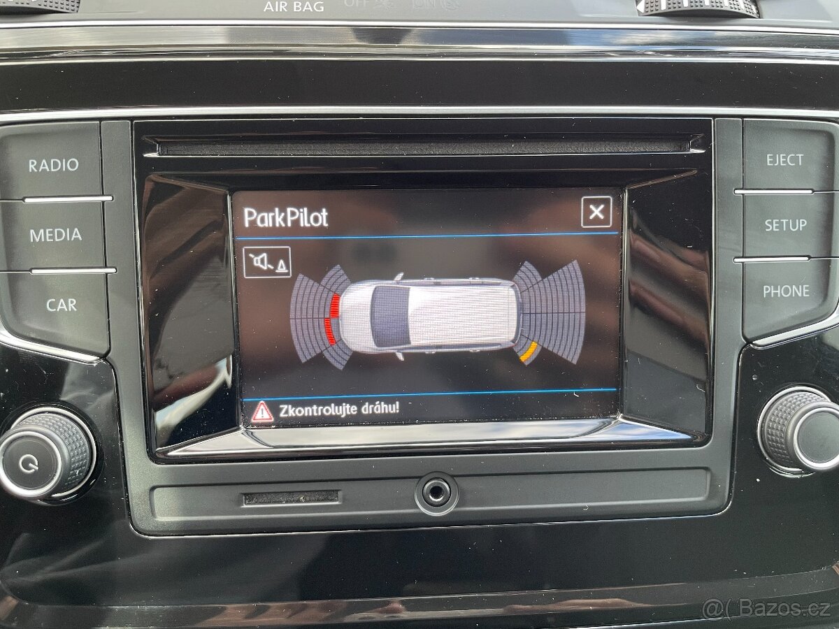 VW Touran 2.0 TDi Serviska, ALU, Senzory - 11