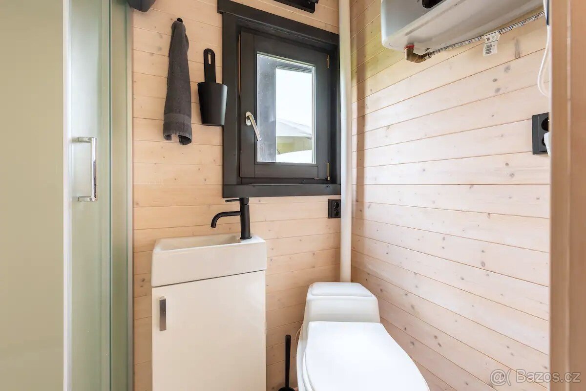 Atraktivní stavební pozemek na krásném místě - 11