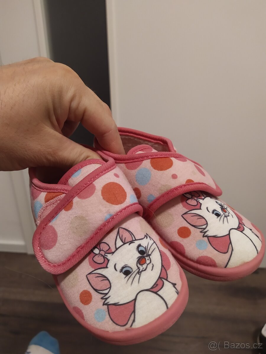 Dětské boty, papuče, gumáky, sandály apod. (B) - 11