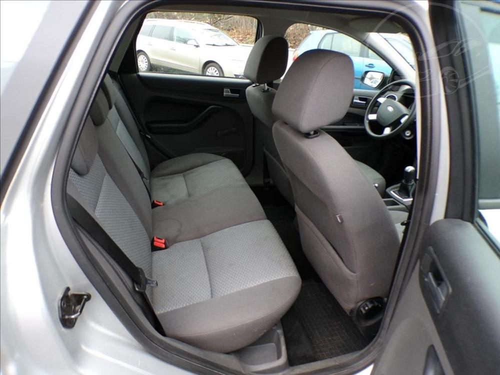 Ford Focus 1,6 16V NOVÁ STK - 11