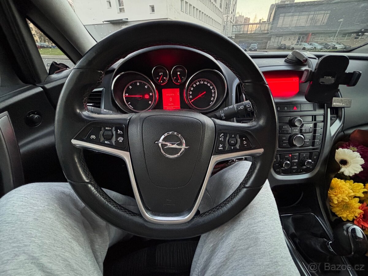 Opel Astra j 1.7 diesel - 11