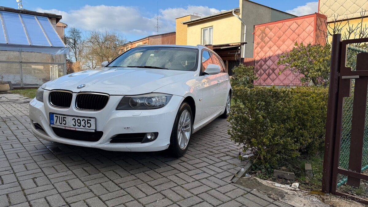 Bmw e91 318D LCI touring - 11