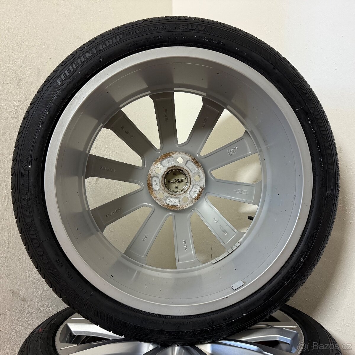 VOLVO V90 5x108 R20 ET42,5+LETNÍ 245/40R20 7,5mm - 11