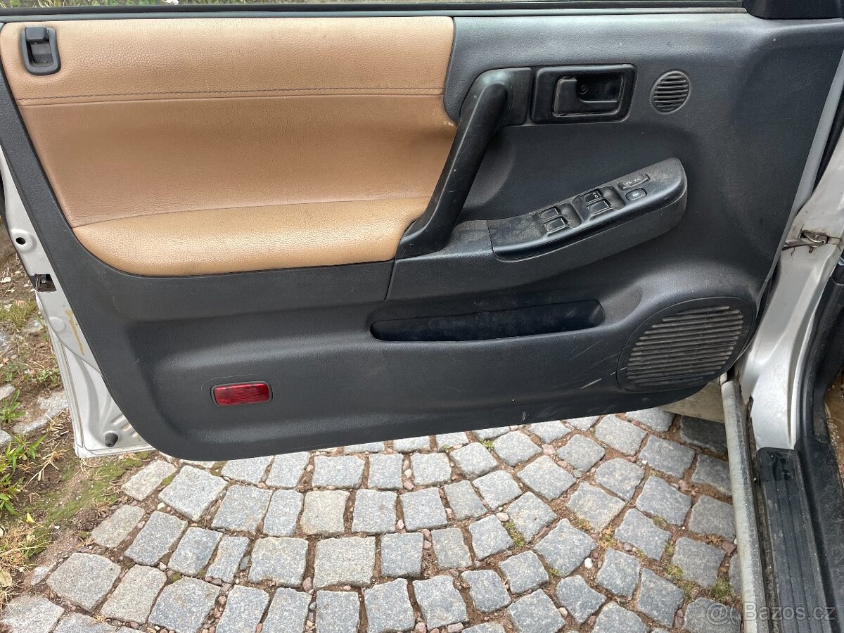 Opel Frontera ,,B" 3.2 V6 combi rok 1999 - 11