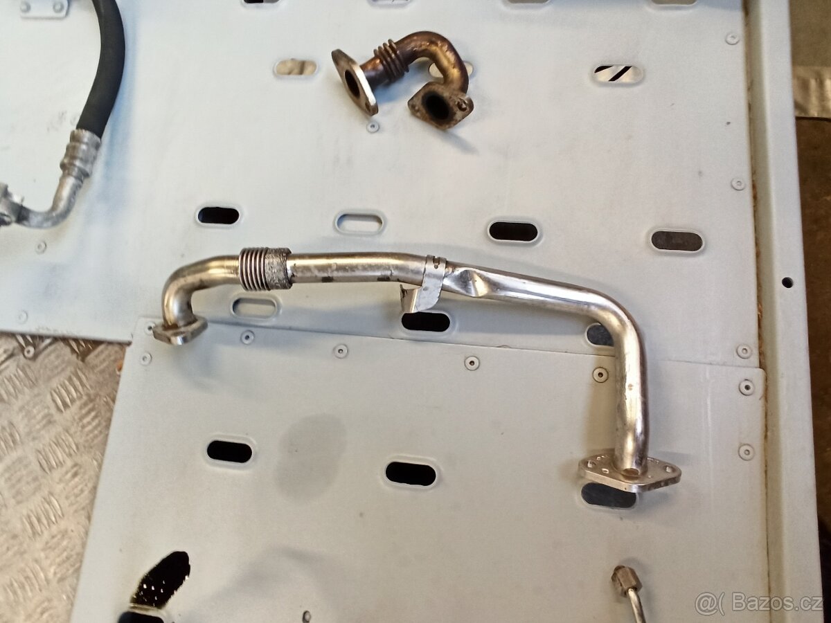 ŠKODA OCTAVIA 2. - 2.0TDi 125KW BMN - PŘÍSLUŠENSTVÍ MOTORU - 11