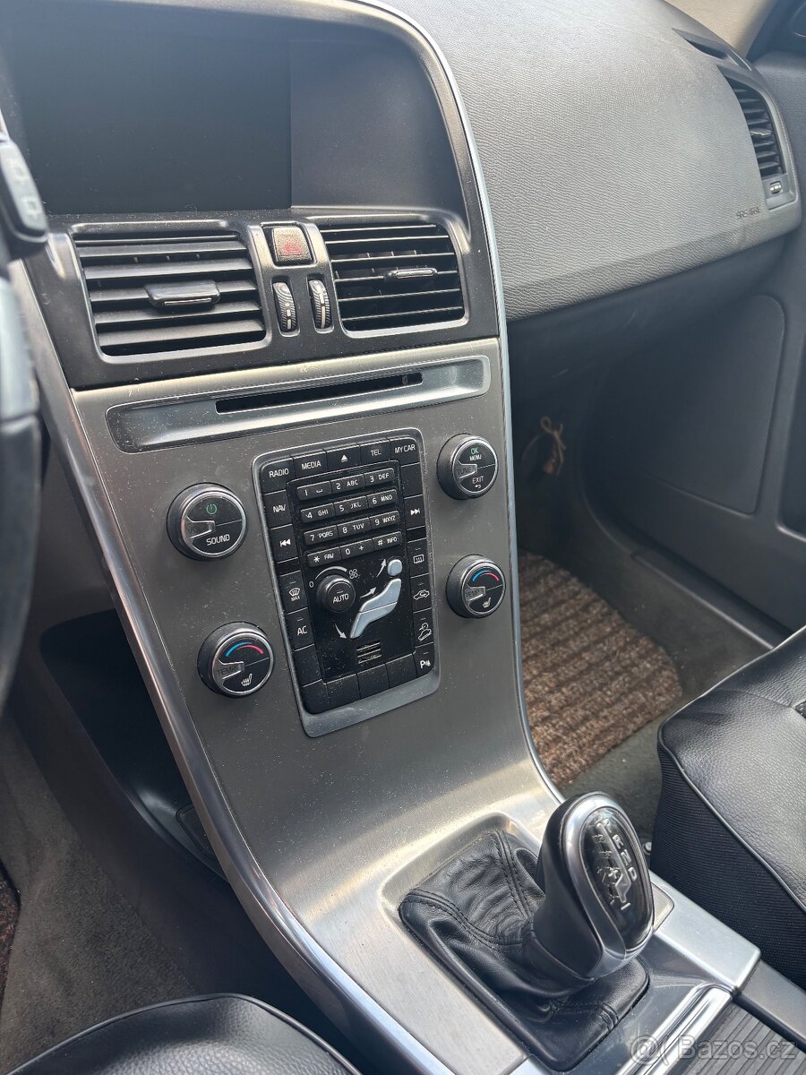 Volvo XC60 automat. - 11