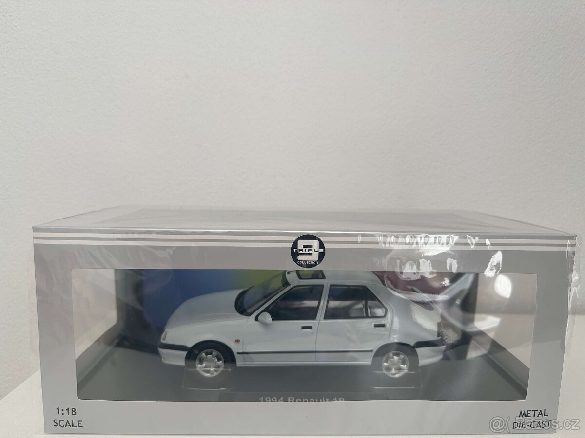RENAULT/ DACIA zberatelsky model. - 11