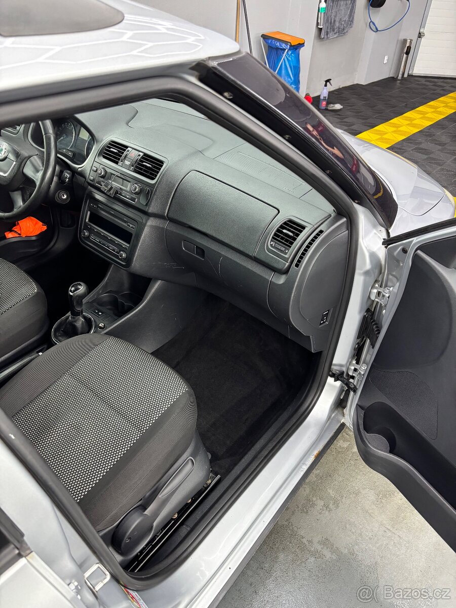 Škoda Fabia Scout 1.6 tdi - 11