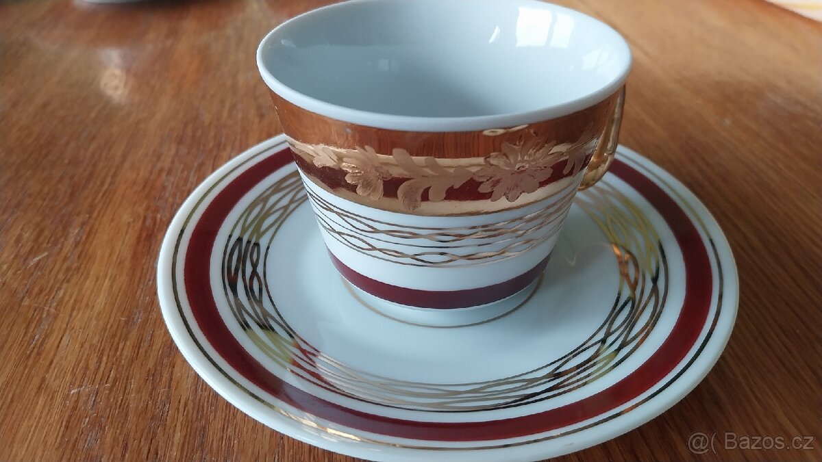 Československé hrnky, kompotové misky, šálky,džbán - 11