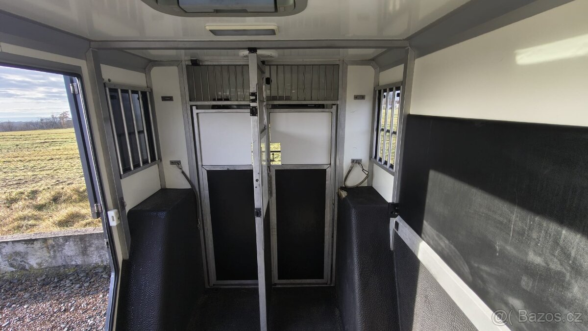Přepravník pro koně, 5 míst, Automat, DPH - 11