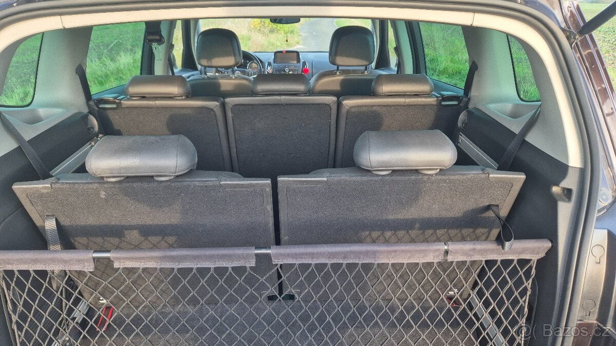 Opel zafira tourer - 11