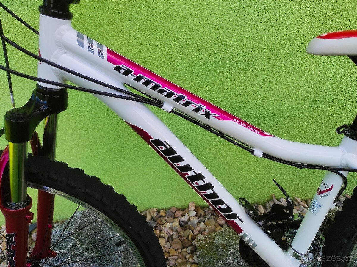 Značkové kolo Author A-MATRIX 26" (bílá/červená) - 11