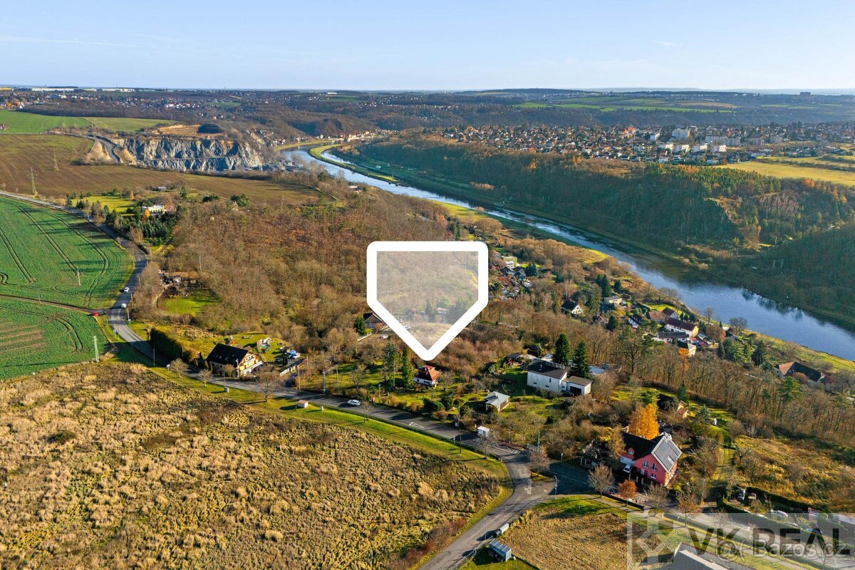 Prodej stavebního pozemku o výměře 858 m2, Husinec u Řeže - 11