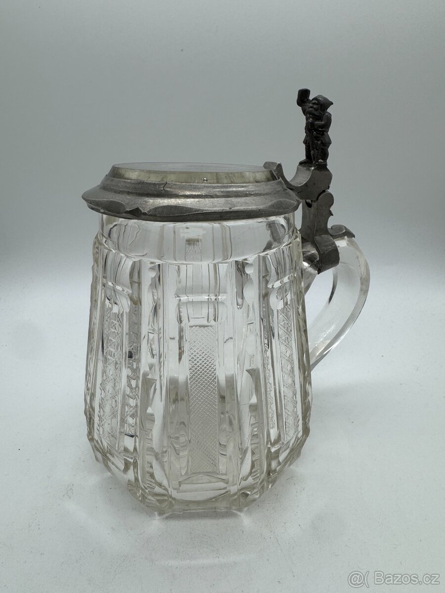 Sběratel nabízí staré korbele s cínovými víčky - 11