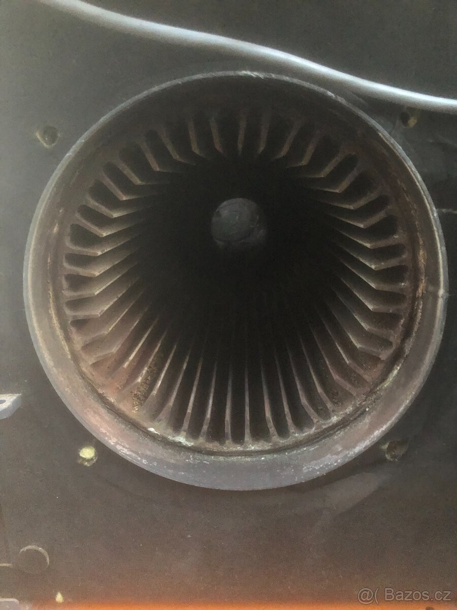 Prodám kotel na olej 17 - 20 Kw - 11