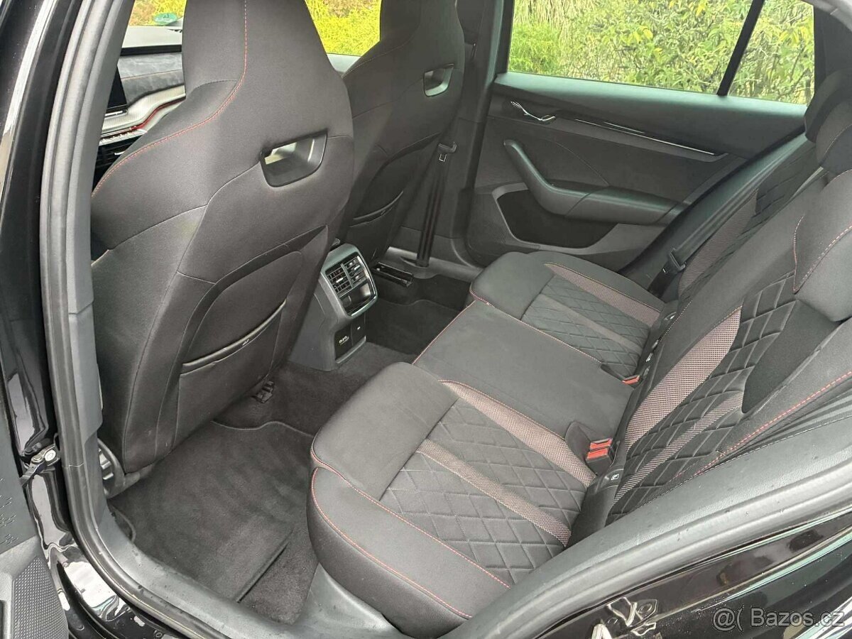 Škoda Octavia 4 combi RS - 11