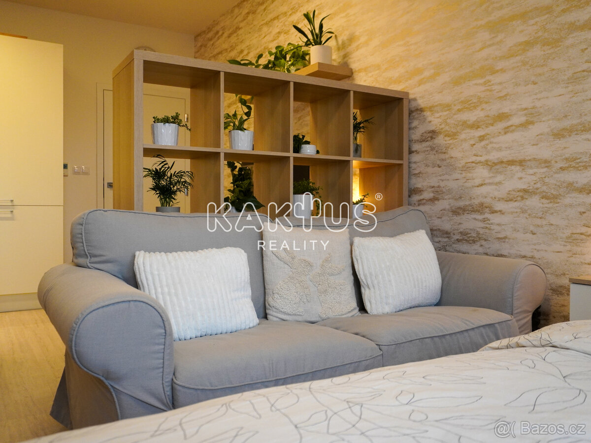 Prodej moderního bytu 1+kk, ul. Střední 622/34, Brno - 11