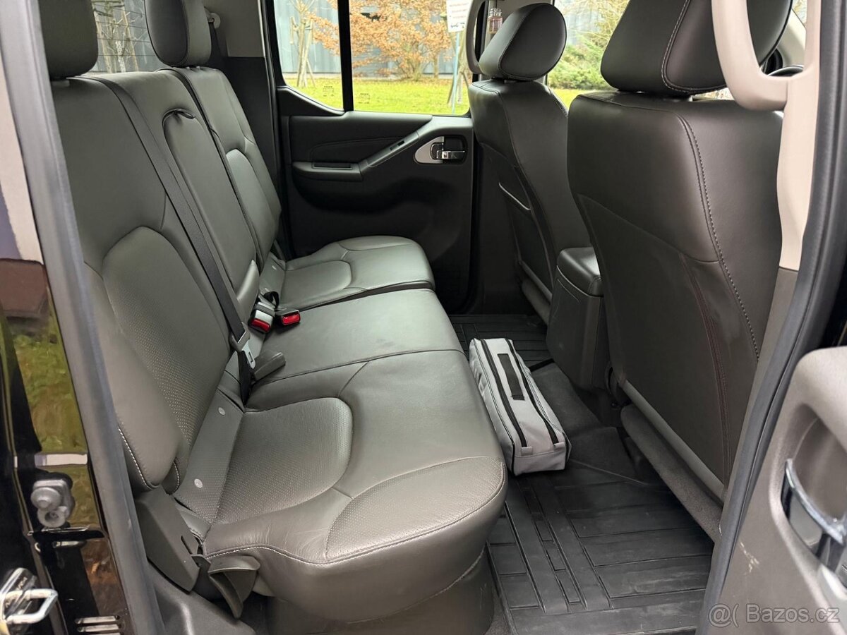 Nissan Navara 3,0 DCi V6 4WD/automat/35 tkm - 11