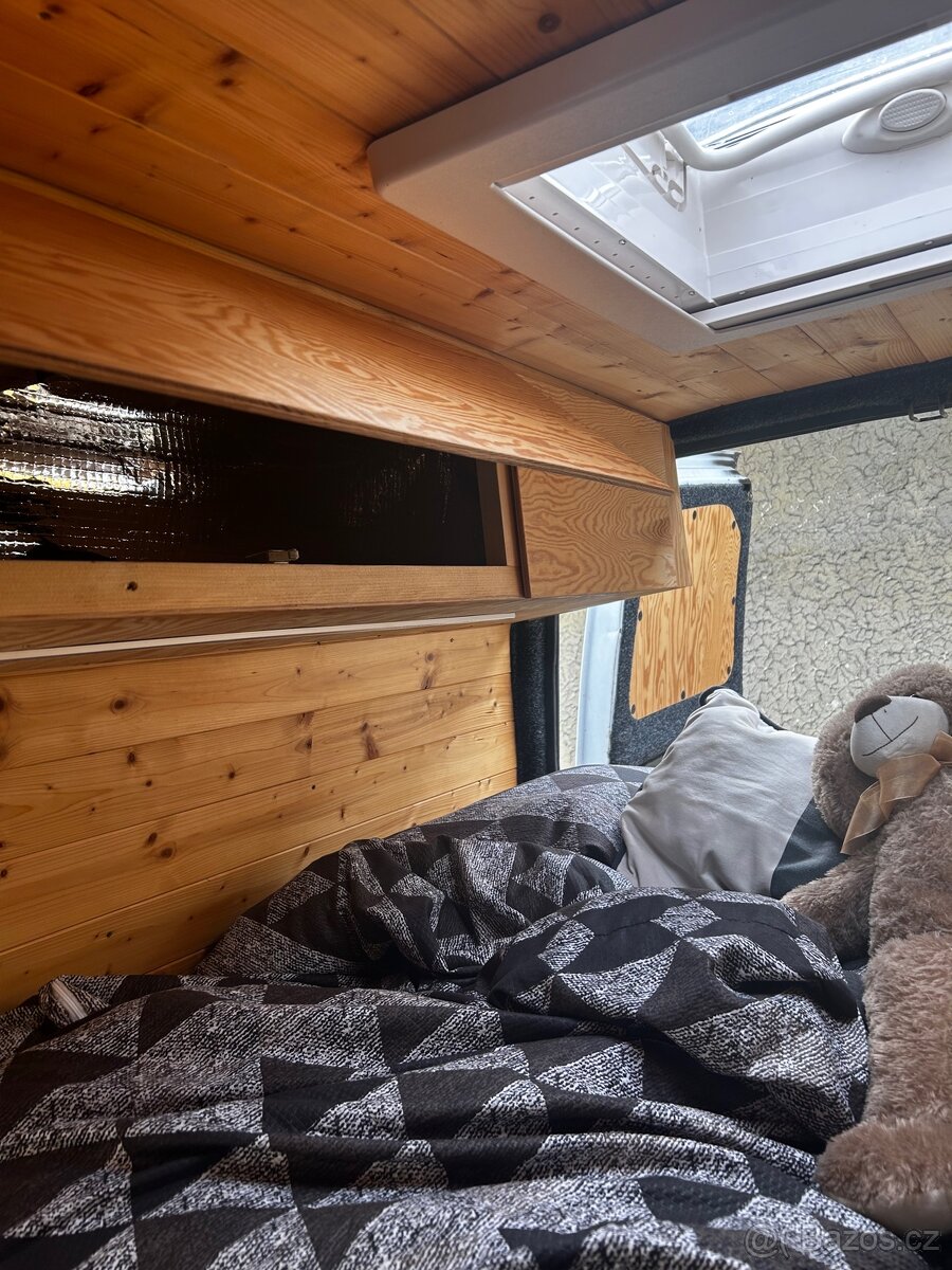 Obytná dodávka - 11