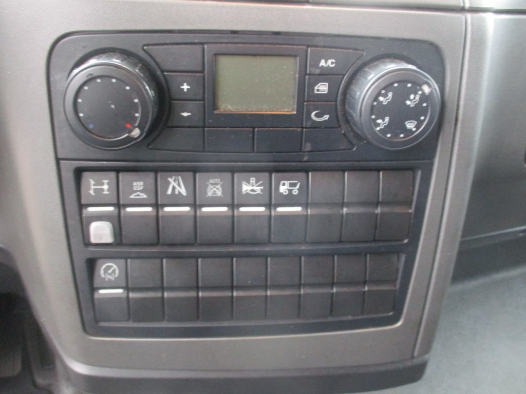 MAN TGL 8.180, 277 000 km - 11