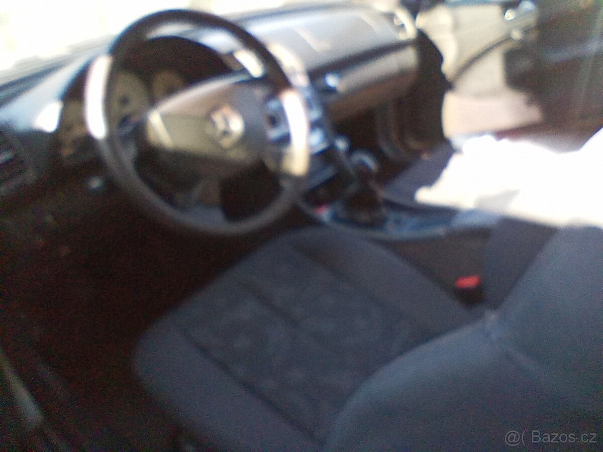 MERCEDES CLK PERFEKTNÍ STAV - 11