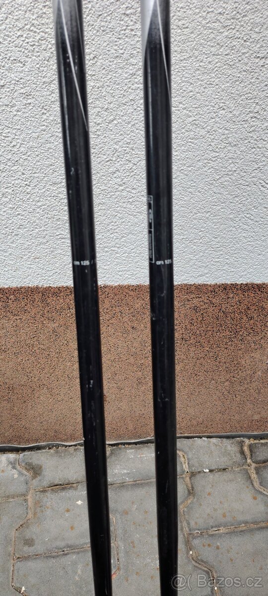 Lyže,boty, helma, hůlky, brýle. - 11