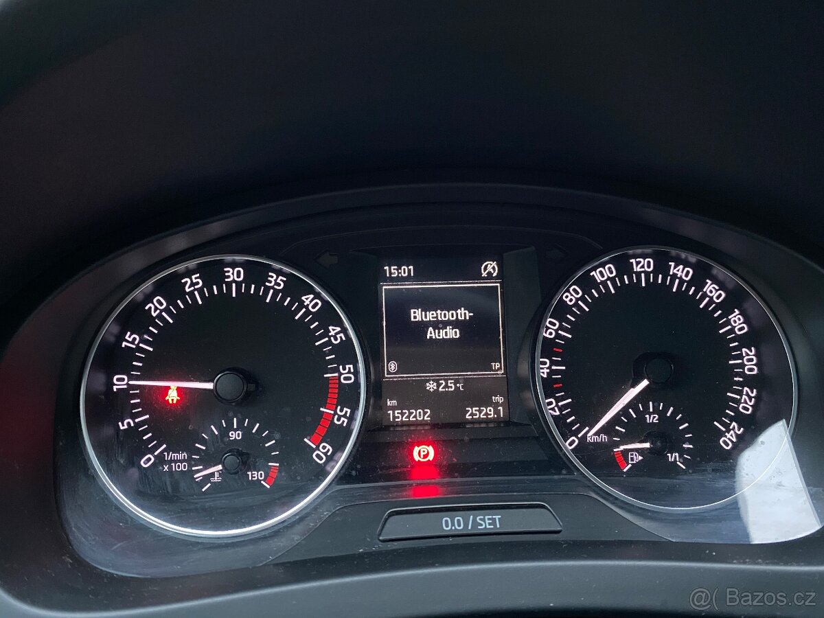 Škoda Rapid 1.6 TDI/Spaceback/Style/ČR/r.2015/152 tkm/záruka - 11