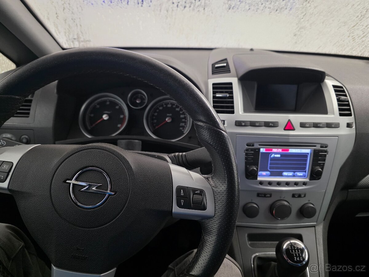Opel Zafira B OPC LINE - 11