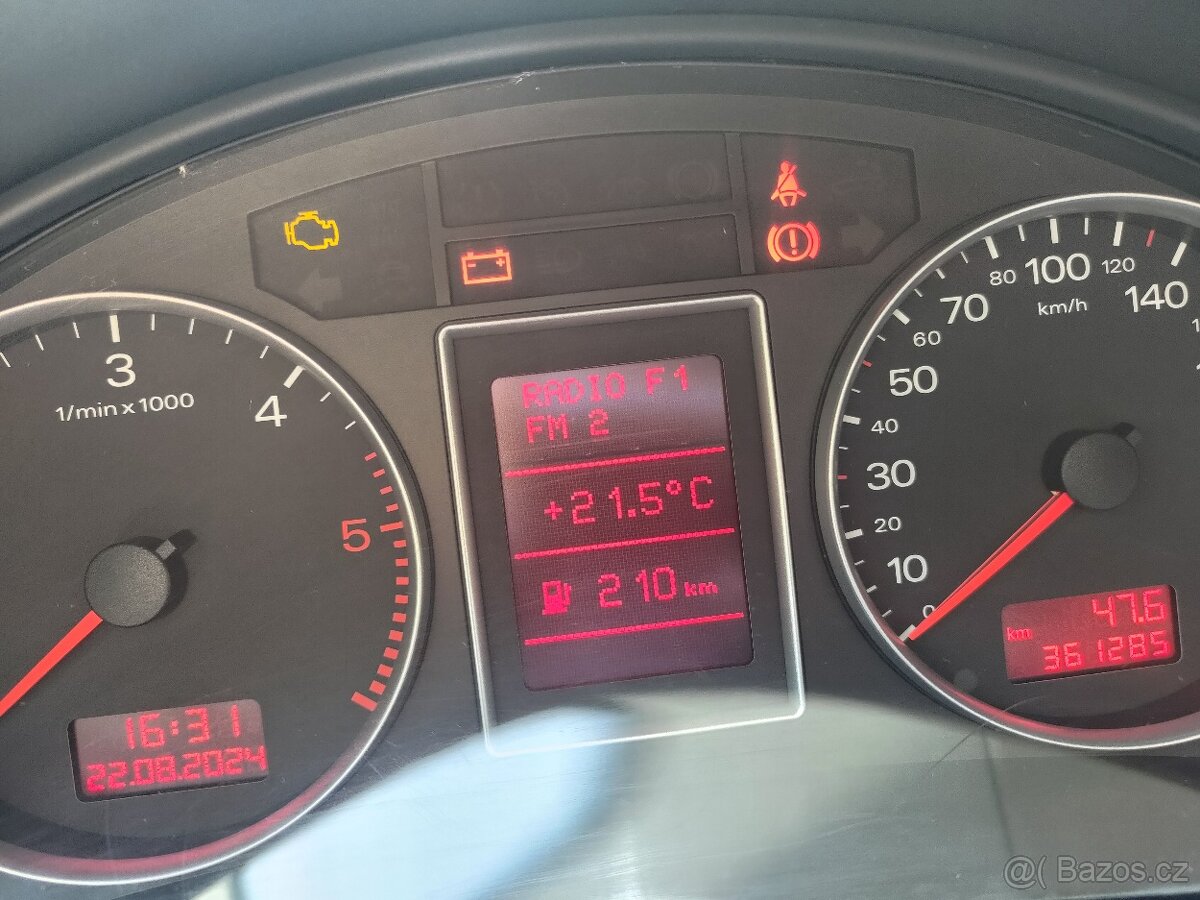 Audi A4 B7 sedan - 11