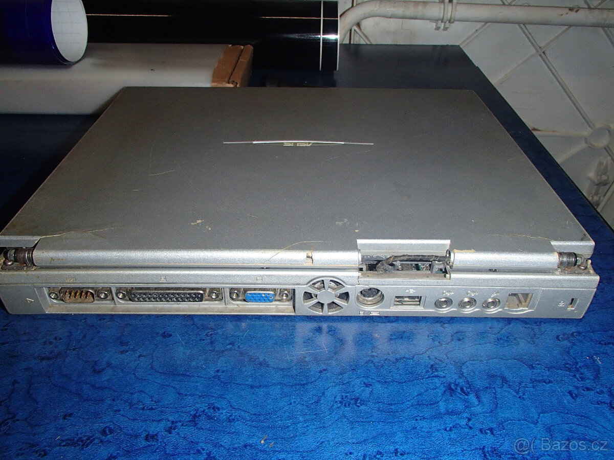 Notebook ASUS L7300 historický - 11