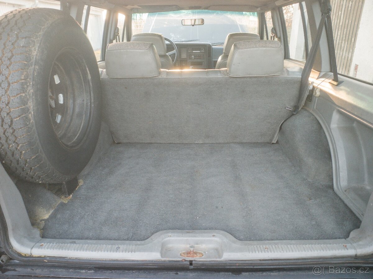 Jeep Cherokee XJ 2.5i 4x4 - 11