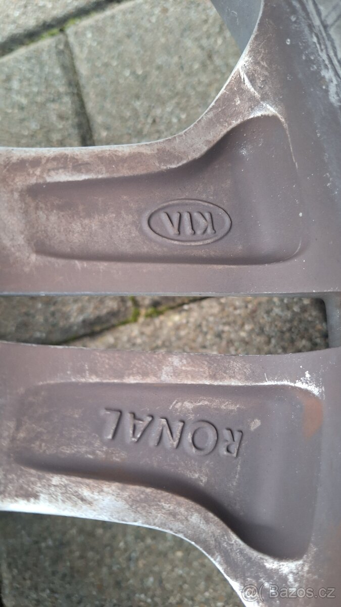 Alu kola Kia 16" 5x114,3 letní pneu 225/70 R16 6-7mm - 11