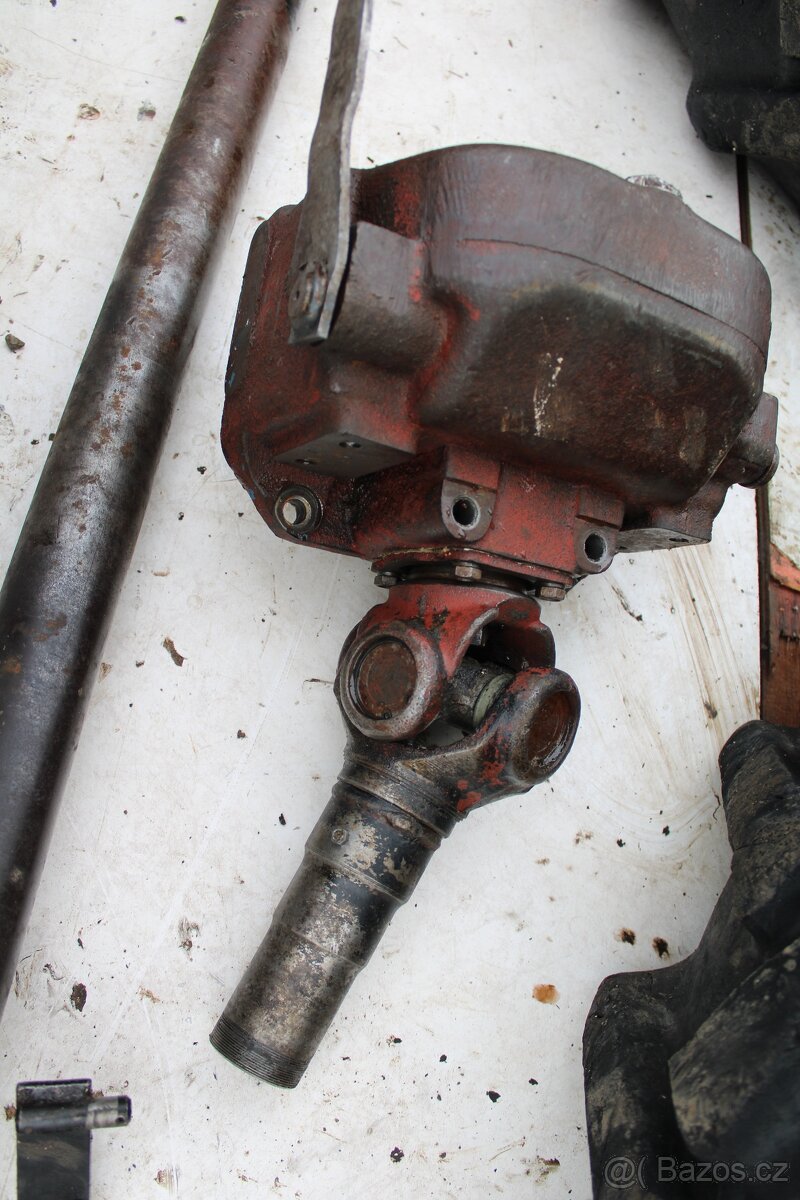 Zetor 7245 přední náprava převodovka kola kardan šrouby - 11